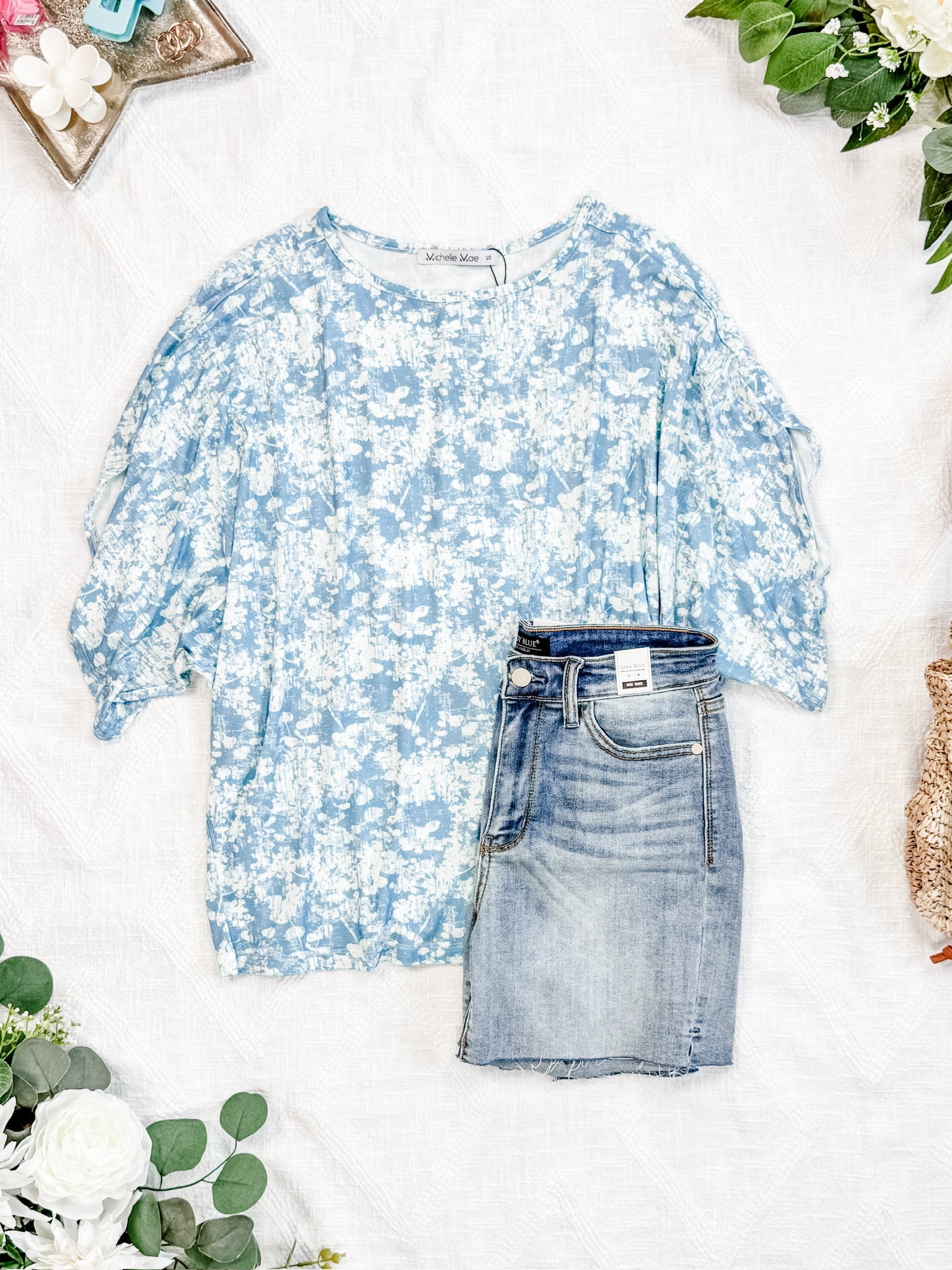IN STOCK Darcy Dolman - Blue and Ivory Abstract